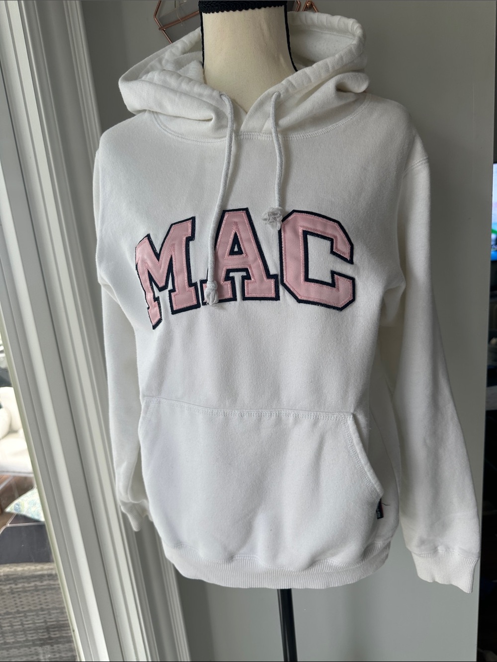 Y2K MCMASTER UNIVERSITY MAC Logo White Pink Hoodie Sweater Sweatshirt Size Small